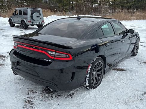 Used 2016 Dodge Charger SRT w/ Technology Group image 5