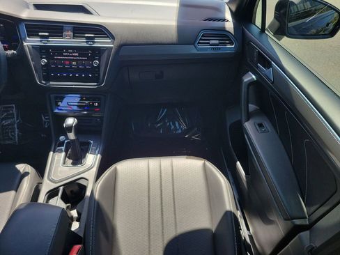 Used 2022 Volkswagen Tiguan SE R-Line FWD image 15
