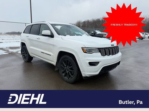 Used 2021 Jeep Grand Cherokee Laredo X image 1