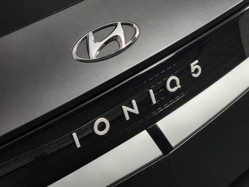 Certified 2024 Hyundai Ioniq 5 SEL AWD/4WD image 9
