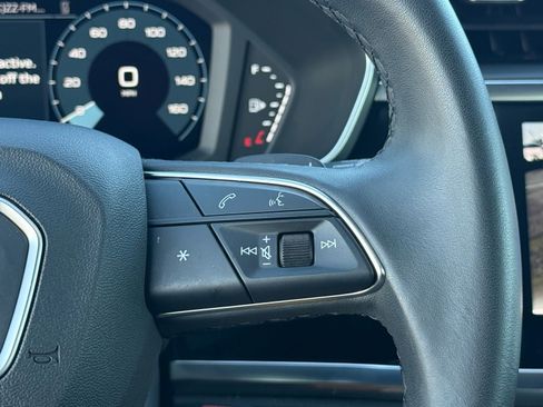 Used 2025 Audi Q3 2.0T Premium image 19