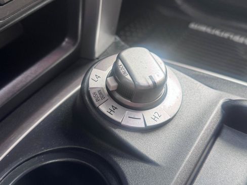 Used 2018 Toyota 4Runner Limited AWD/4WD image 14