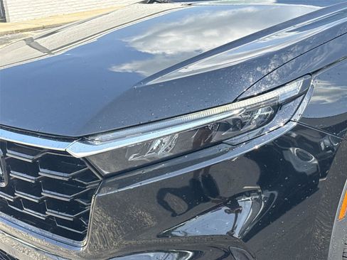 Used 2023 Honda CR-V EX-L image 9