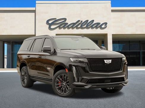 Used 2024 Cadillac Escalade V w/ LPO, ONYX Package image 2