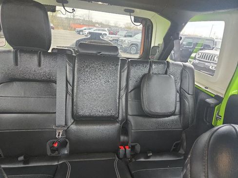 Used 2021 Jeep Wrangler Unlimited Sahara w/ Cold Weather Group AWD/4WD image 25