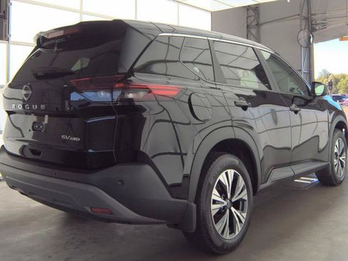 Used 2023 Nissan Rogue SV AWD/4WD image 9