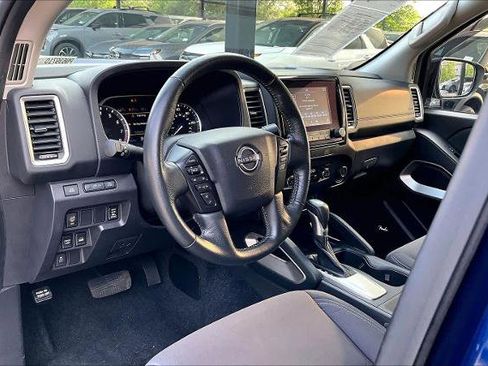 Certified 2023 Nissan Frontier SV w/ Technology Package AWD/4WD image 17