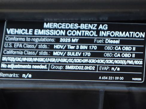 Used 2025 Mercedes-Benz Sprinter 2500 image 17
