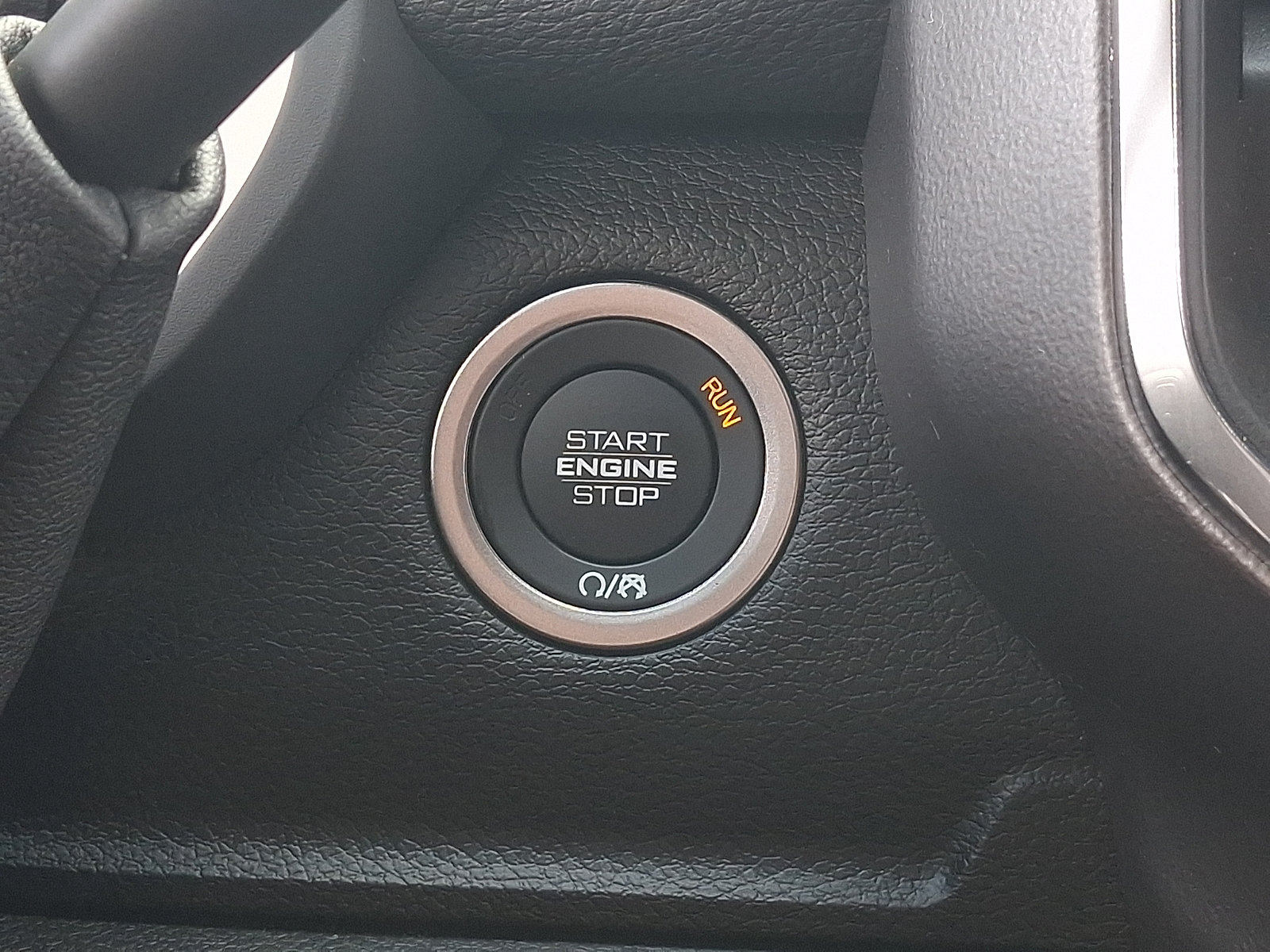 Used 2025 RAM 2500 Laramie w/ Night Edition AWD/4WD image 29
