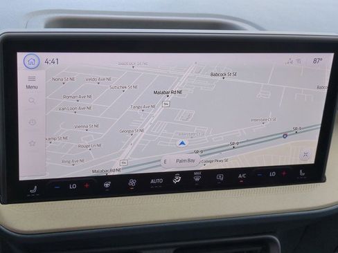 New 2025 Ford Maverick Lariat w/ 4K Tow Package image 21