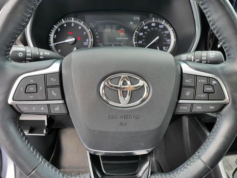 Used 2021 Toyota Highlander Limited AWD/4WD image 28