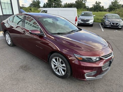 Used 2016 Chevrolet Malibu LT w/ Leather Package FWD image 5