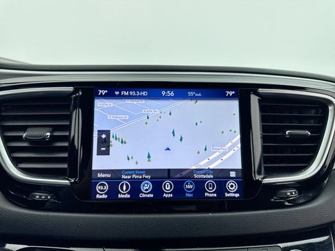 Used 2018 Chrysler Pacifica Touring Plus w/ S Appearance Package FWD image 25