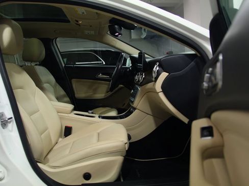 Used 2019 Mercedes-Benz GLA 250 4MATIC image 20