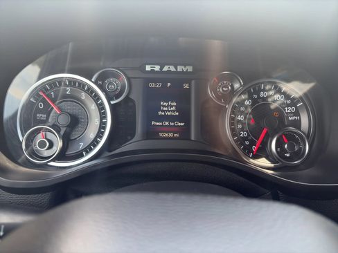 Used 2019 RAM 1500 Big Horn RWD image 10