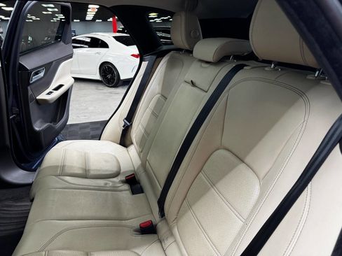 Used 2017 Jaguar F-PACE Prestige image 43