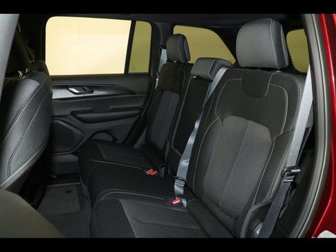 New 2025 Jeep Grand Cherokee Laredo X w/ Luxury Tech Group I image 21