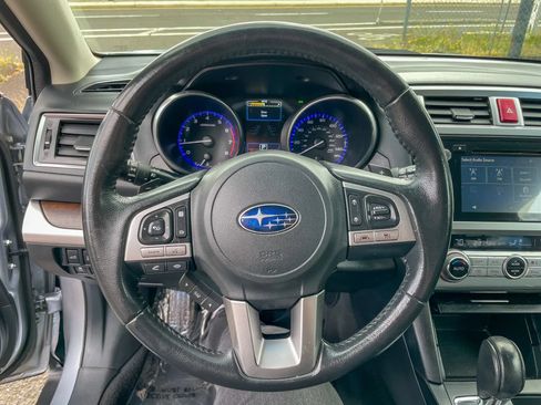Used 2017 Subaru Outback 2.5i Limited AWD/4WD image 14