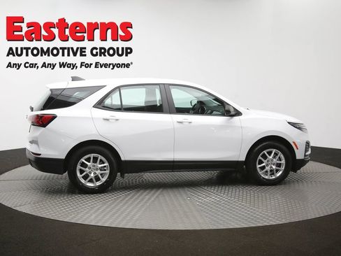 Used 2022 Chevrolet Equinox LS FWD image 42