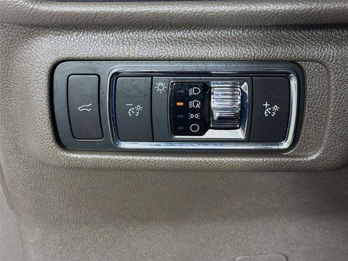 Used 2022 Lincoln Corsair AWD w/ Equipment Group 101A image 17