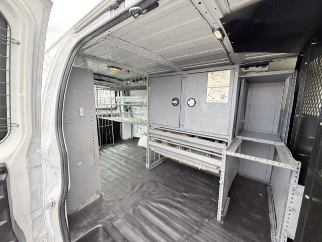 Used 2011 Chevrolet Express 2500 RWD image 13