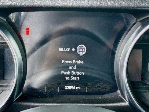 Used 2023 Jeep Wrangler Unlimited Sahara w/ Cold Weather Group AWD/4WD image 13