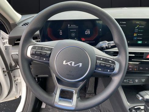 New 2025 Kia K5 LXS image 14