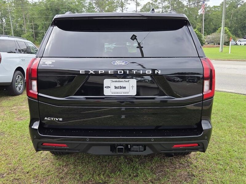 New 2026 Ford Expedition Active RWD image 12