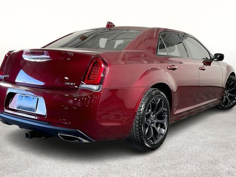 Used 2019 Chrysler 300 Touring w/ Sport Appearance Package RWD image 2