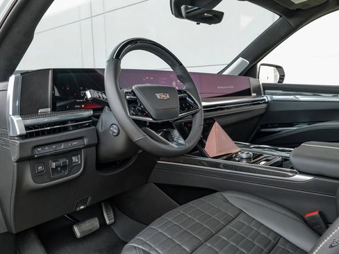 Used 2025 Cadillac Escalade V w/ LPO, Floor Liner Package image 34