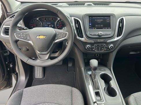 Used 2024 Chevrolet Equinox LT FWD image 11