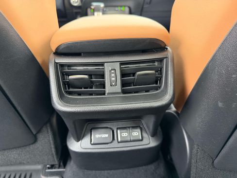 Used 2024 Lexus ES 350 w/ Premium Package FWD image 15