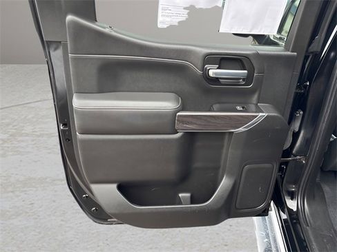 Used 2020 Chevrolet Silverado 1500 LTZ image 19