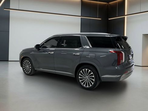 Used 2025 Hyundai Palisade Calligraphy image 4