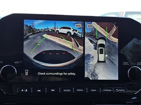 New 2025 Nissan Pathfinder SL image 24