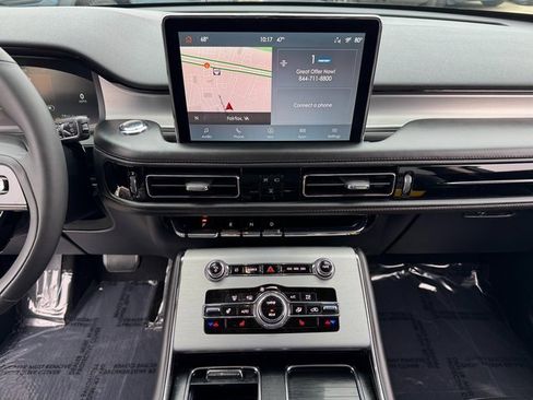 Used 2022 Lincoln Aviator AWD w/ Premium Package image 26