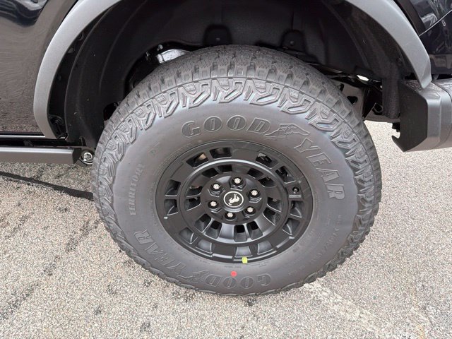 New 2026 Ford Bronco Badlands w/ Sasquatch Package AWD/4WD image 7