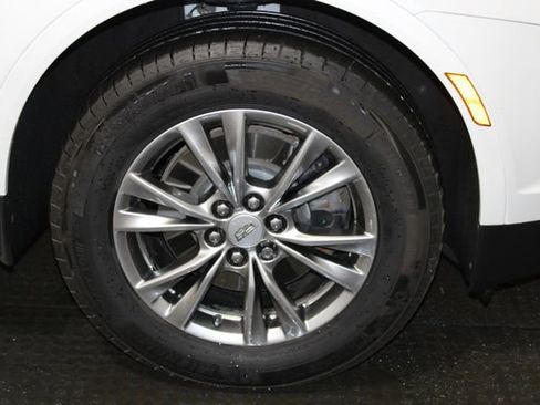 Certified 2023 Cadillac XT5 Premium Luxury AWD/4WD image 38