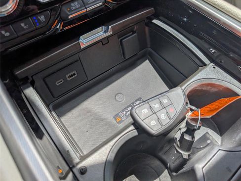 Used 2021 GMC Yukon Denali RWD image 18