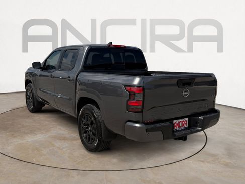 Used 2024 Nissan Frontier SV w/ SV Convenience Package RWD image 9