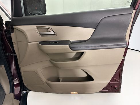 Used 2013 Honda Odyssey EX-L image 31