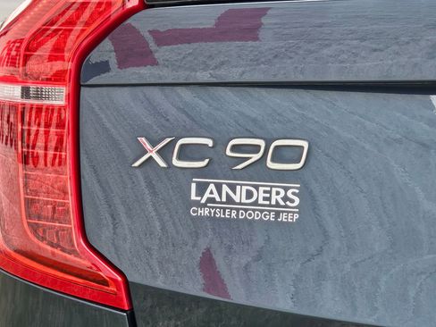 Used 2021 Volvo XC90 T5 Momentum w/ Climate Package AWD/4WD image 31