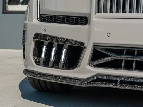 Used 2025 Rolls-Royce Cullinan Black Badge image 29