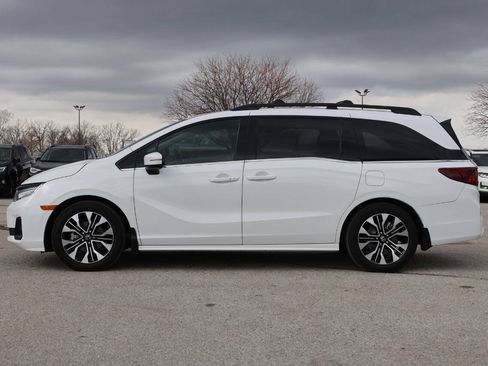 Used 2025 Honda Odyssey Elite image 8
