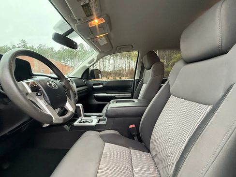 Used 2014 Toyota Tundra SR5 w/ SR5 Upgrade Package image 15