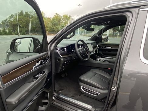 New 2024 Jeep Grand Wagoneer Series I w/ HD Trailer Tow Package image 15