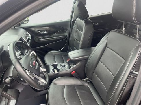 Used 2024 GMC Terrain SLT image 9