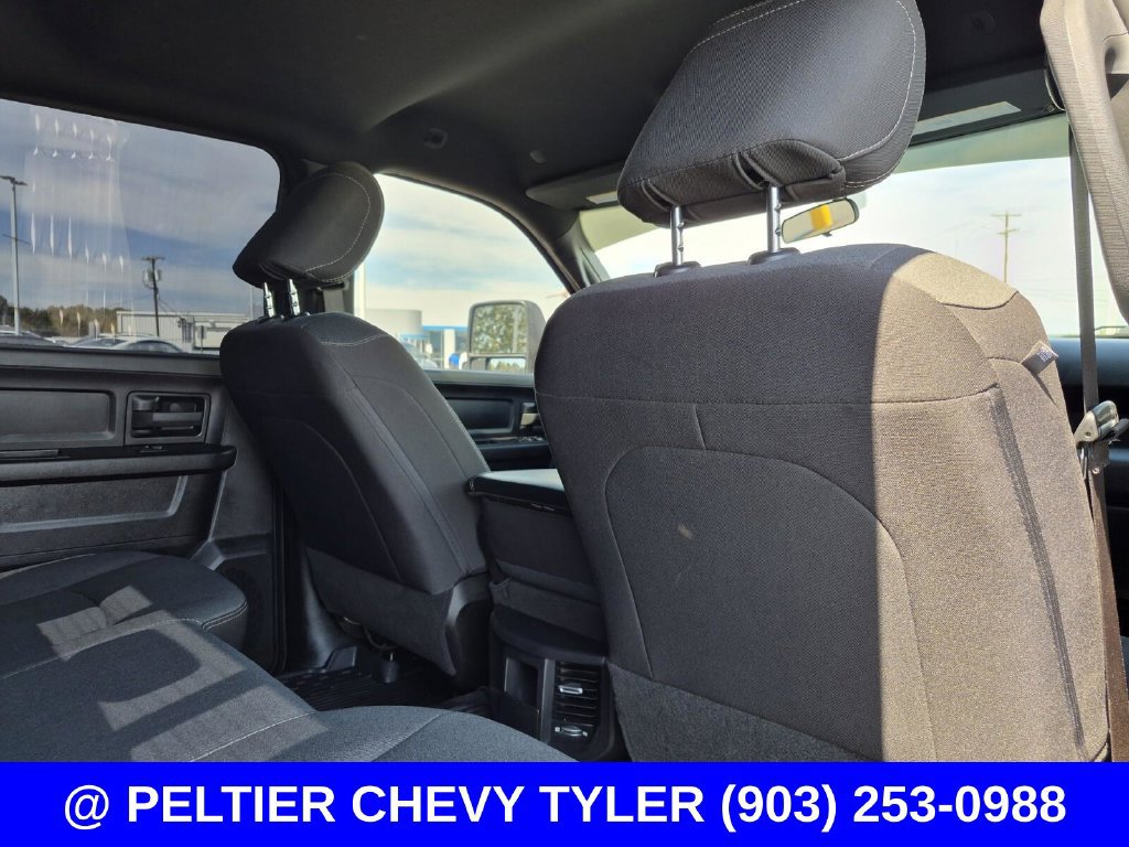 Used 2024 RAM 2500 Tradesman w/ Chrome Appearance Group AWD/4WD image 16