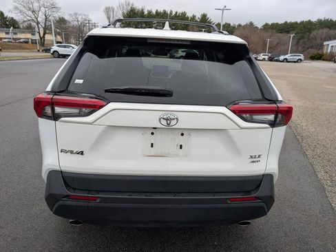 Used 2023 Toyota RAV4 XLE w/ Convenience Package image 4