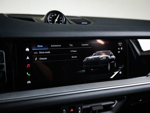 New 2026 Porsche Cayenne E-Hybrid Coupe AWD/4WD image 18